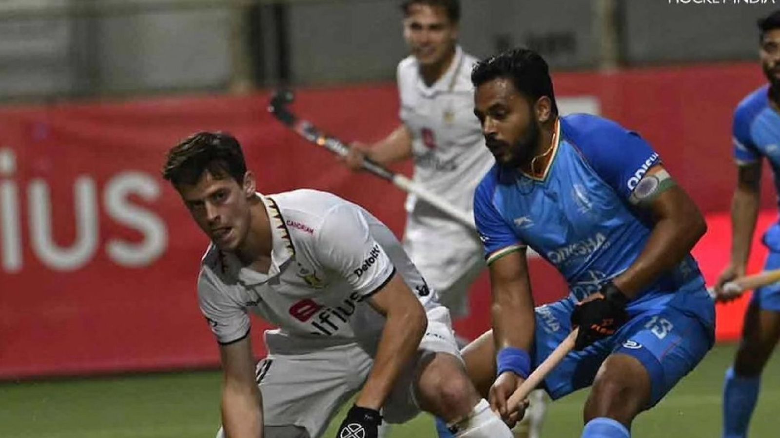 भारतीय हॉकी टीम ने करीब 24 घंटे में गंवा दिए इतने मुकाबले, जूनियर से लेकर सीनियर तक में मिली करारी शिकस्त भारतीय हॉकी टीम ने करीब 24 घंटे में गंवा दिए इतने मुकाबले, जूनियर से लेकर सीनियर तक में मिली करारी शिकस्त