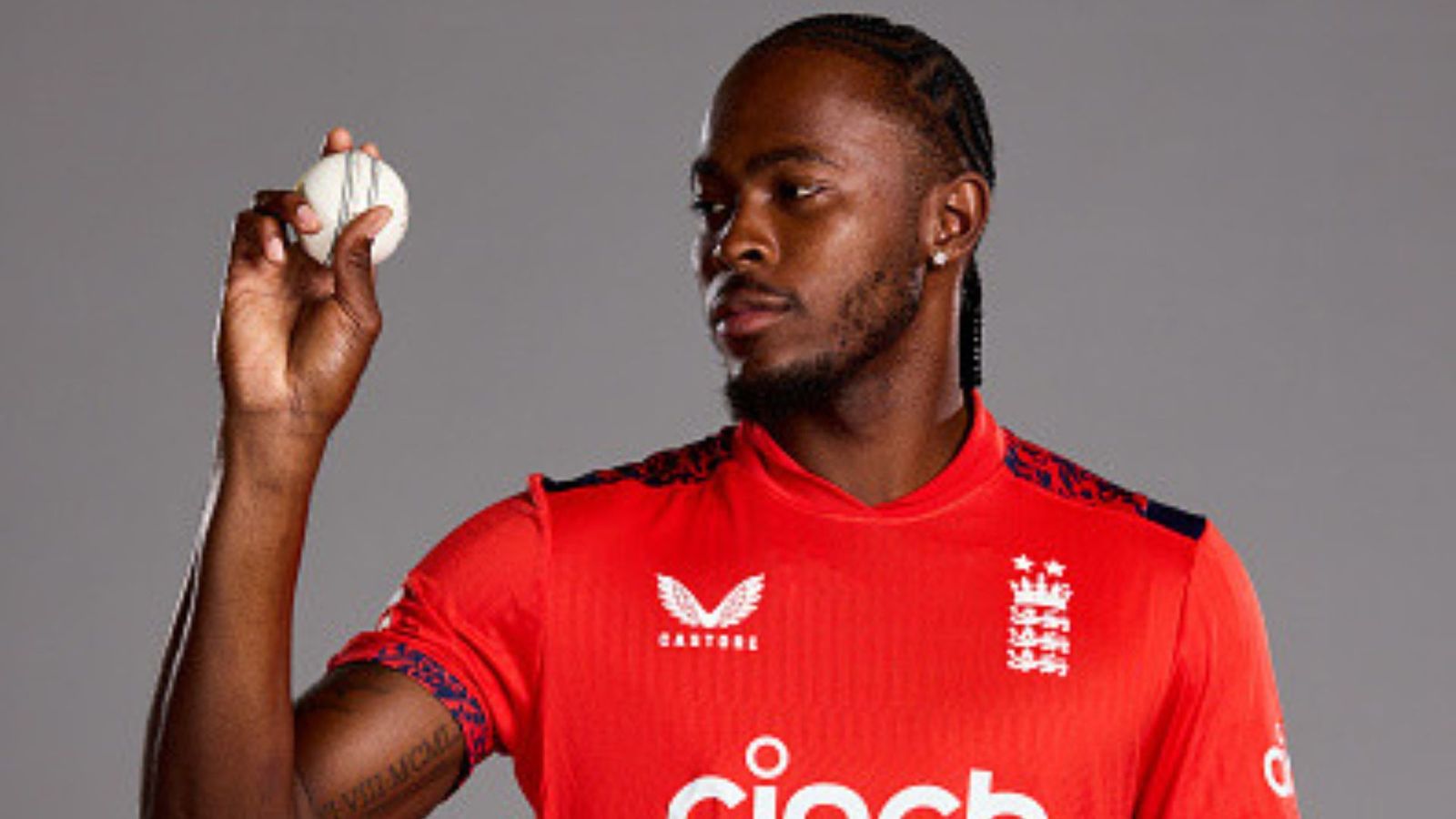 जोफ्रा आर्चर ने 1.2 साल बाद इंग्लैंड के लिए खेला मैच, 3 साल 8 महीने बाद लिया इंटरनेशनल विकेट, देखिए Video जोफ्रा आर्चर ने 1.2 साल बाद इंग्लैंड के लिए खेला मैच, 3 साल 8 महीने बाद लिया इंटरनेशनल विकेट, देखिए Video