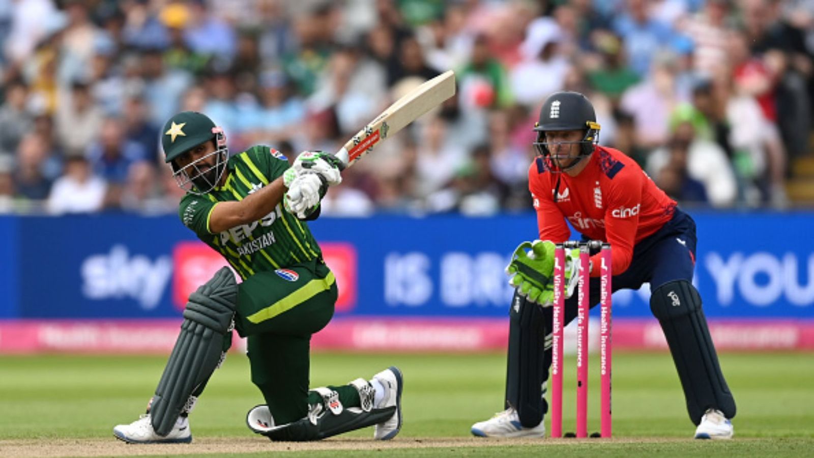 T20 World Cup 2024: पाकिस्तान की इंग्लैंड से हार पर भड़के शोएब मलिक, बाबर आजम को लताड़ते हुए कहा - कप्तान को तो बेंच पर... T20 World Cup 2024: पाकिस्तान की इंग्लैंड से हार पर भड़के शोएब मलिक, बाबर आजम को लताड़ते हुए कहा - कप्तान को तो बेंच पर...