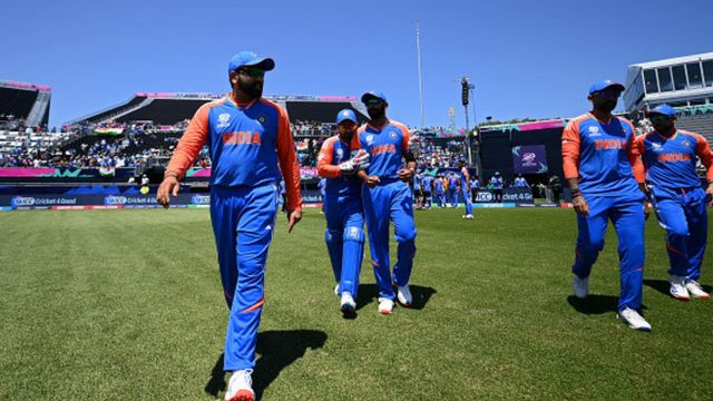 T20 WC, IND vs BAN : बांग्लादेश को हराने के बाद खुश नजर आए टीम इंडिया के कप्तान रोहित शर्मा, ऋषभ पंत को लेकर कहा - मैंने उसे नंबर-3 पर... बांग्लादेश के खिलाफ वॉर्मअप मैच के दौरान रोहित शर्मा