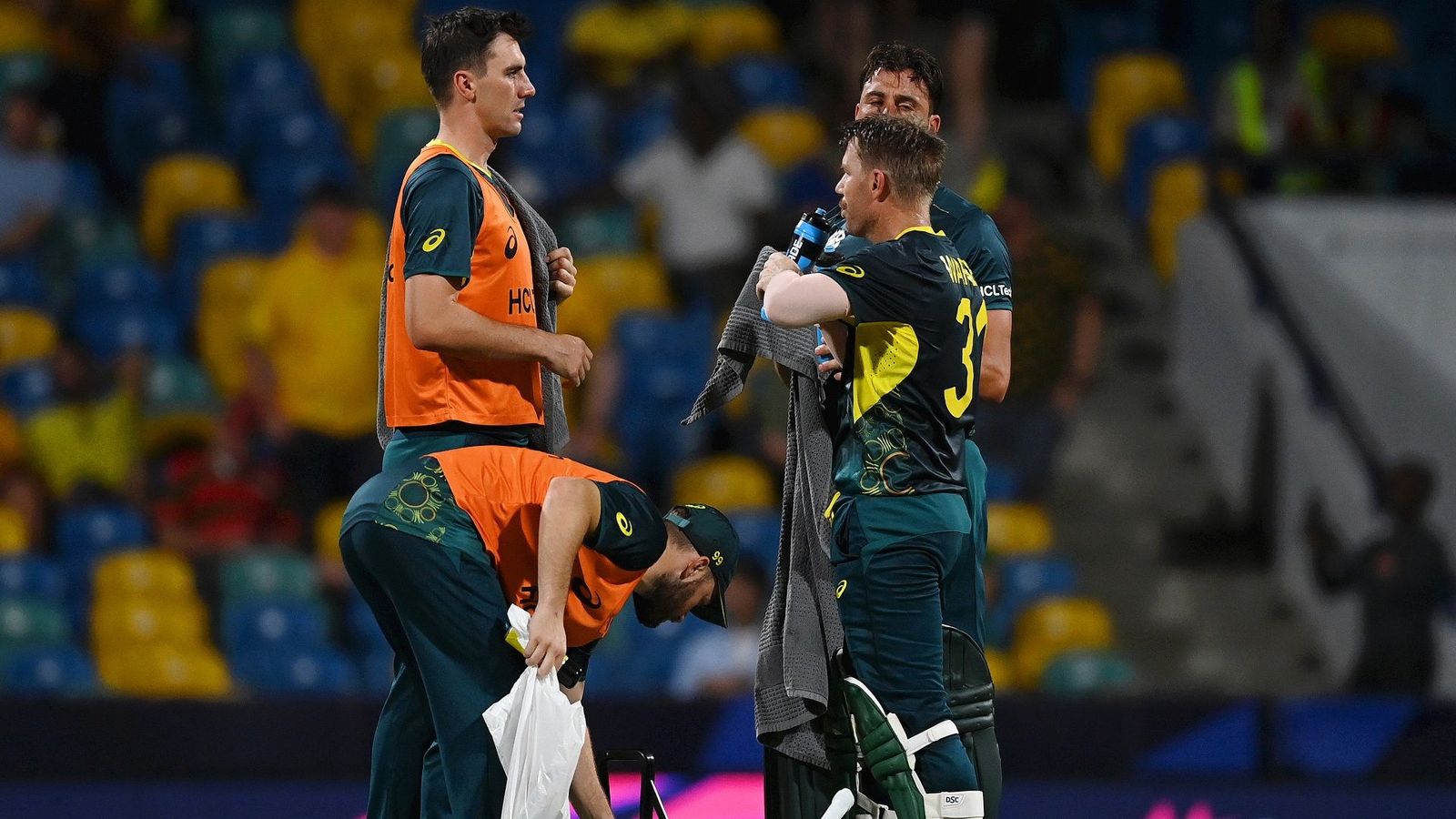 T20 World Cup 2024: वर्ल्ड चैंपियन कप्तान पैट कमिंस को पानी पिलाते देख इरफान पठान ने किया कमेंट, दो शब्दों में कह दी बड़ी बात T20 World Cup 2024: वर्ल्ड चैंपियन कप्तान पैट कमिंस को पानी पिलाते देख इरफान पठान ने किया कमेंट, दो शब्दों में कह दी बड़ी बात