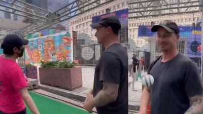 T20 World Cup: डेल स्टेन को अमेरिका में स्टाफ ने सिखाई बॉलिंग, बताया कैसे फेंकते हैं गेंद, Video देख हो जाएंगे लहालोट डेल स्टेन को अमेरिका में एक शख्स ने बॉलिंग सिखाई.