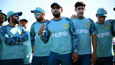 पाकिस्तान अमेरिका से हारा तो टीवी पर रो पड़ा तूफानी खिलाड़ी, बाबर आजम की बखिया उधेड़ी, बोले- क्रिकेट को मार दिया बाबर आजम की कप्तानी में पाकिस्तान का टी20 वर्ल्ड कप में हार से आगाज हुआ.