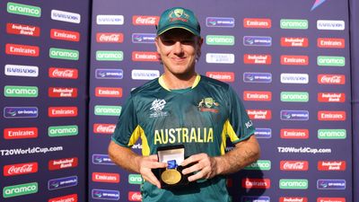 'IPL 2024 से हटने का फैसला सही साबित हुआ', इंग्लैंड के खिलाफ जीत दिलाने के बाद ऑस्ट्रेलिया स्पिनर का बड़ा बयान प्लेयर ऑफ द मैच अवॉर्ड के साथ एडम जैम्पा (PC: Getty)