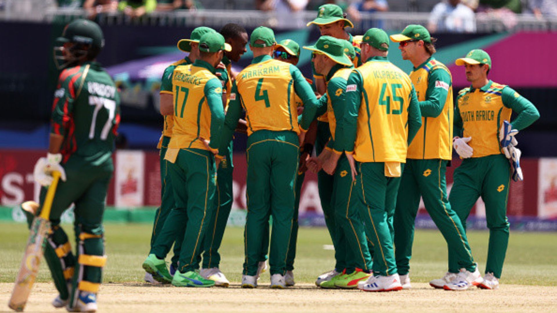 SA vs BAN: केशव महाराज के सनसनीखेज़ आखिरी ओवर ने बांग्लादेश से छीनी जीत, 113 का स्कोर बना पहाड़, साउथ अफ्रीका सुपर-8 में दाखिल