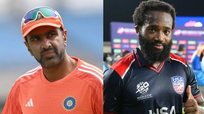 IND vs USA मैच से पहले आर अश्विन ने अमेरिकी खिलाड़ी के लिए बजाई तालियां, खास मैसेज भी किया पोस्ट आर अश्विन और एरॉन जोन्स