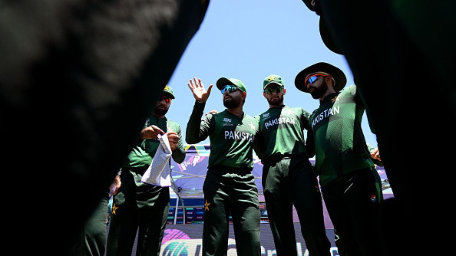 T20 World Cup: पाकिस्तान को अमेरिका और भारत से शिकस्त खाने पर बड़ा नुकसान, हाथ से निकल गए इतने लाख रुपये T20 World Cup: पाकिस्तान को अमेरिका और भारत से शिकस्त खाने पर बड़ा नुकसान, हाथ से निकल गए इतने लाख रुपये