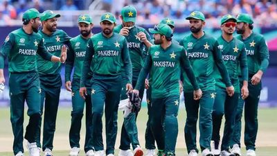 T20 World Cup 2024 से बाहर होने के बाद दिग्गज ने पाकिस्तानी टीम मैनेजमेंट को बताया अहंकारी, कहा -'ये यू-टर्न के मास्टर हैं' पाकिस्तान की क्रिकेट टीम