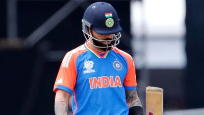 IND vs AFG: टीम इंडिया के स्टार गेंदबाज ने विराट कोहली के आलोचकों को दिखाया आईना, कहा - 'कोहली पर सवाल उठाओगे तो वह जवाब भी देगा' विराट कोहली आउ