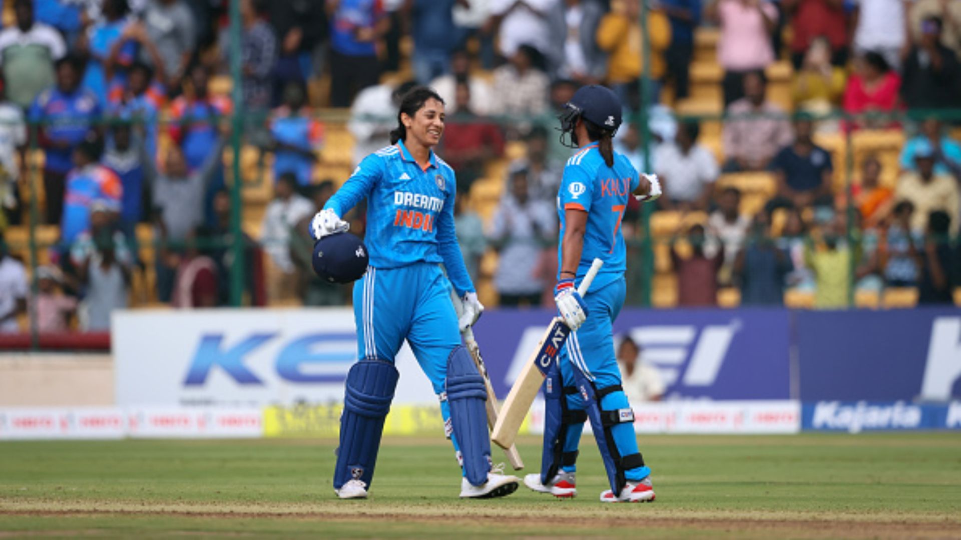 IND W vs SA W: स्मृति मांधना और हरमनप्रीत कौर ने मिलकर बनाए ये 7 बड़े रिकॉर्ड, 325 रन ठोक दक्षिण अफ्रीका की हालत खराब