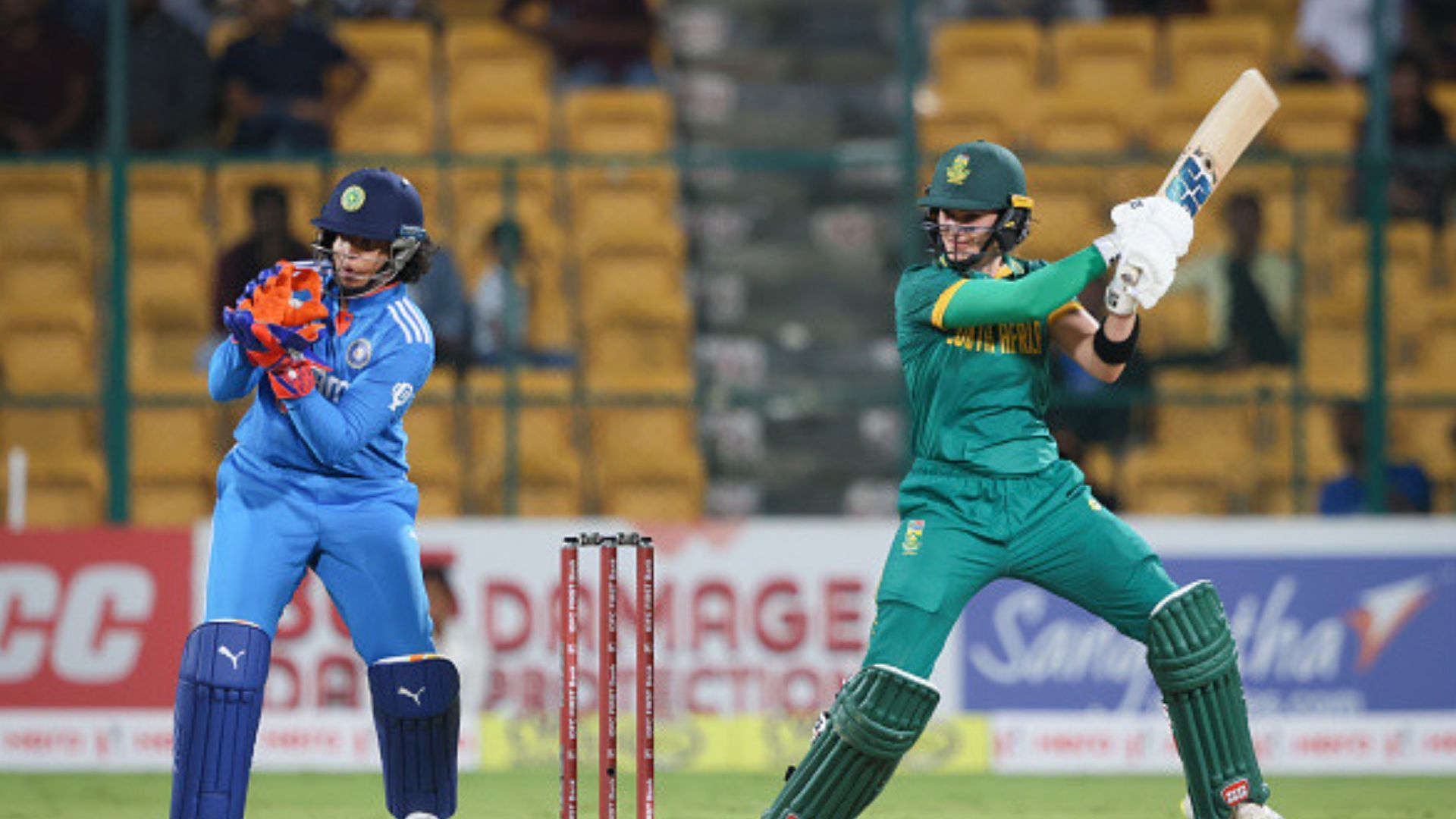 IND W vs SA W : 325 रन के टारगेट में शतक जड़ने के बाद जीत नहीं दिला सकी साउथ अफ्रीकी कप्तान का छलका दर्द, कहा - भारत ने डेथ ओवर्स में...