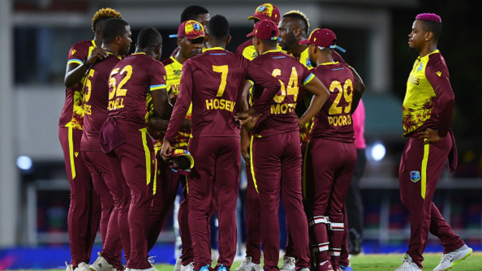 T20 World Cup: 'कूड़े में डालो', इंग्लैंड से करारी शिकस्त के बाद डेरेन सैमी ने वेस्ट इंडीज टीम से क्यों कहा ऐसा? T20 World Cup: 'कूड़े में डालो', इंग्लैंड से करारी शिकस्त के बाद डेरेन सैमी ने वेस्ट इंडीज टीम से क्यों कहा ऐसा?