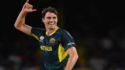 पैट कमिंस ने T20 World Cup 2024 में रचा इतिहास, लगातार दो हैट्रिक लेने वाले पहले गेंदबाज बने, बांग्लादेश के बाद अफगानिस्तान के खिलाफ किया कमाल हैट्रिक का जश्न मनाते पैट कमिंस