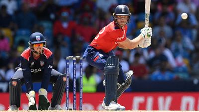 USA vs ENG : जोस बटलर का बल्ला गरजते ही इंग्लैंड के पूर्व कप्तान माइकल वॉन ने बाकी देशों को दी चेतावनी, कहा - टी20 वर्ल्ड कप 2024 में अब ... अमेरिका के सामने रिवर्स शॉट खेलते जोस बटलर