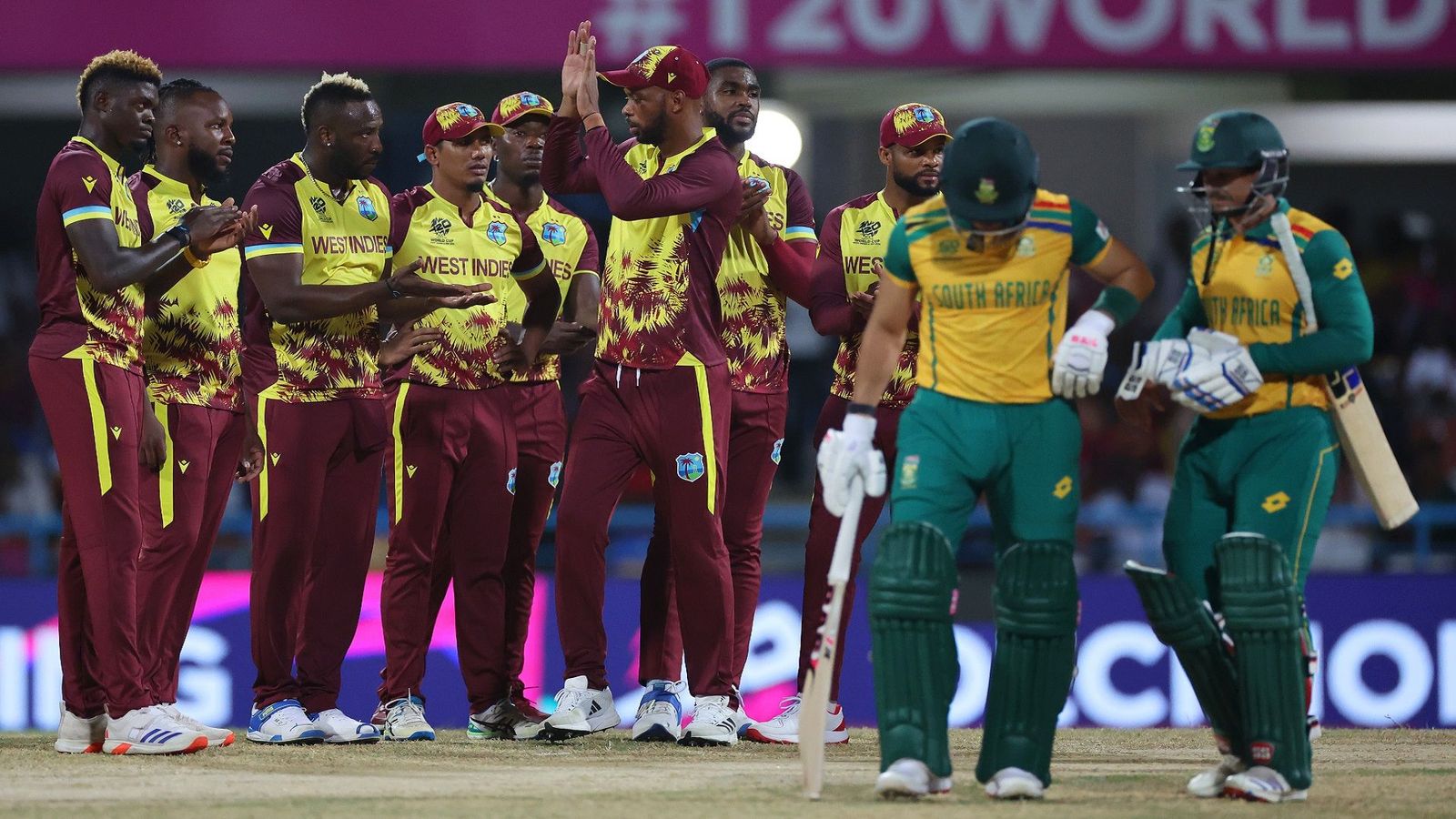 WI vs SA: बारिश के खलल के बाद साउथ अफ्रीका को सेमीफाइनल में पहुंचने के लिए कितने रन का मिला नया टारगेट? वेस्टइंडीज की राह मुश्किल WI vs SA: बारिश के खलल के बाद साउथ अफ्रीका को सेमीफाइनल में पहुंचने के लिए कितने रन का मिला नया टारगेट? वेस्टइंडीज की राह मुश्किल