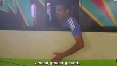 युजवेंद्र चहल ने भारतीय खिलाड़ियों को बस से मैदान पहुंचाया, IND VS AUS मैच से पहले टीम इंडिया के सेंट लूसिया पहुंचने पर क्या हुआ? देखें Video टीम इंडिया के स्पिनर युजवेंद्र चहल