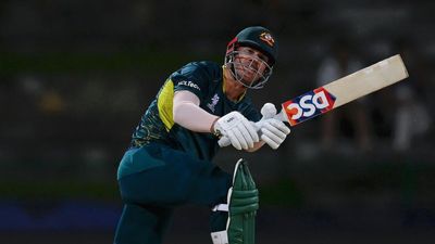 IND vs AUS: उस्मान ख्वाजा ने बताया टी20 वर्ल्ड कप के बाद कैसा हो डेविड वॉर्नर का संन्यास, बोले- 'मैं ऐसा अंत देखना चाहता' ऑस्ट्रेलिया के बल्लेबाज डेविड वॉर्नर