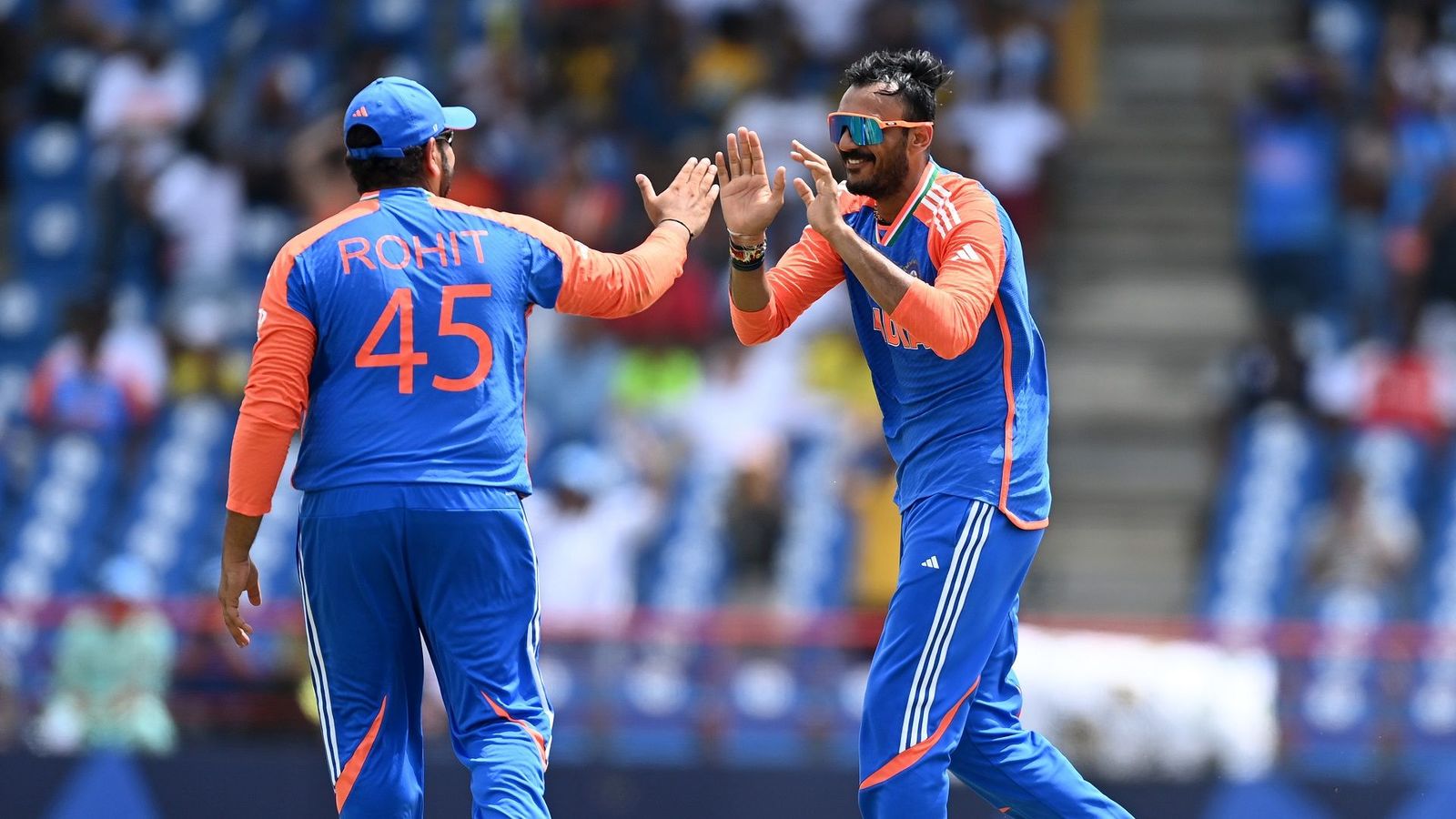 IND vs AUS: रोहित शर्मा के तूफान नहीं इन दो खिलाड़ियों ने ऑस्ट्रेलिया के खिलाफ पक्की की टीम इंडिया की जीत, सचिन तेंदुलकर ने बताया कैसे? IND vs AUS: रोहित शर्मा के तूफान नहीं इन दो खिलाड़ियों ने ऑस्ट्रेलिया के खिलाफ पक्की की टीम इंडिया की जीत, सचिन तेंदुलकर ने बताया कैसे?