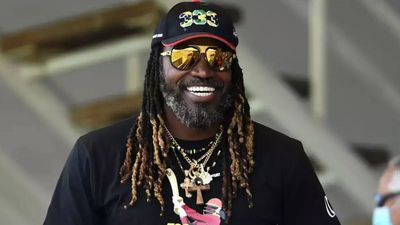 क्रिस गेल ने टी20 वर्ल्ड कप के बीच की आईपीएल के लिए स्पेशल विंडो की वकालत, बोले- 'उन्हें कौन चैलेंज करेगा, वह क्रिकेट कंट्रोल करते हैं' वेस्ट इंडीज के पूर्व खिलाड़ी क्रिस गेल