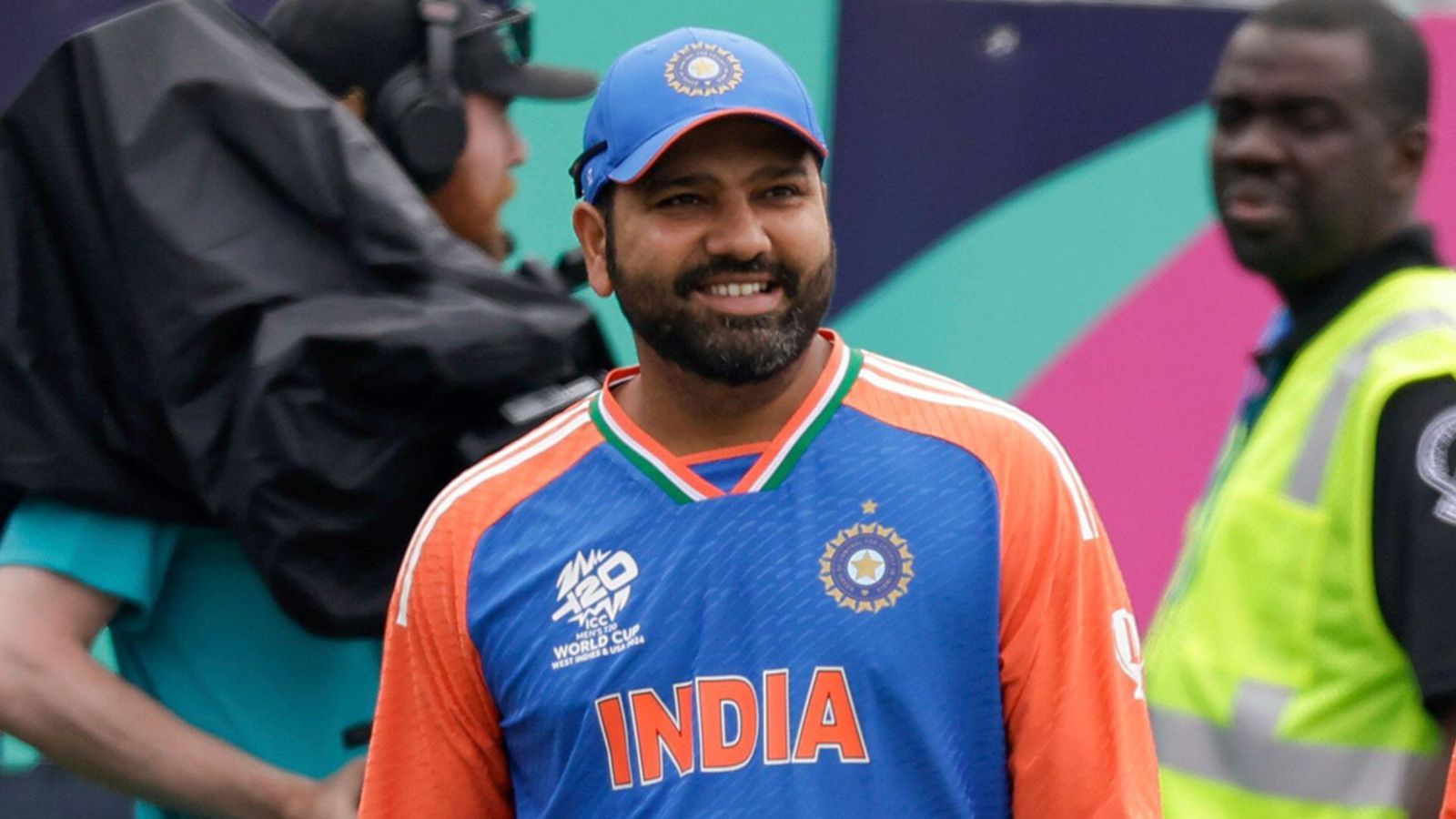 IND vs ENG: रोहित शर्मा ने बदल दी है टीम इंडिया की मानसिकता, सेमीफाइनल से पहले हिटमैन का फैन हुआ इंग्लिश दिग्गज IND vs ENG: रोहित शर्मा ने बदल दी है टीम इंडिया की मानसिकता, सेमीफाइनल से पहले हिटमैन का फैन हुआ इंग्लिश दिग्गज