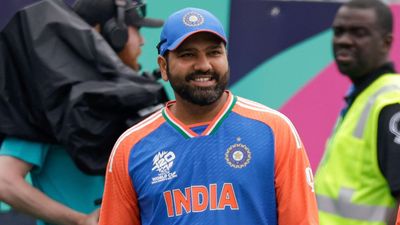 IND vs ENG: रोहित शर्मा ने बदल दी है टीम इंडिया की मानसिकता, सेमीफाइनल से पहले हिटमैन का फैन हुआ इंग्लिश दिग्गज टीम इंडिया के कप्तान रोहित शर्मा