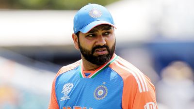 'टीम इंडिया वर्ल्ड कप जीतने की हकदार', पाकिस्तान में भारतीय कप्तान की जय-जय, दिग्गज ने कहा- रोहित शर्मा के सामने सबकी तारीफ छोटी लगती है मोहम्मद हफीज ने रोहित को बताया वर्ल्ड कप हकदार