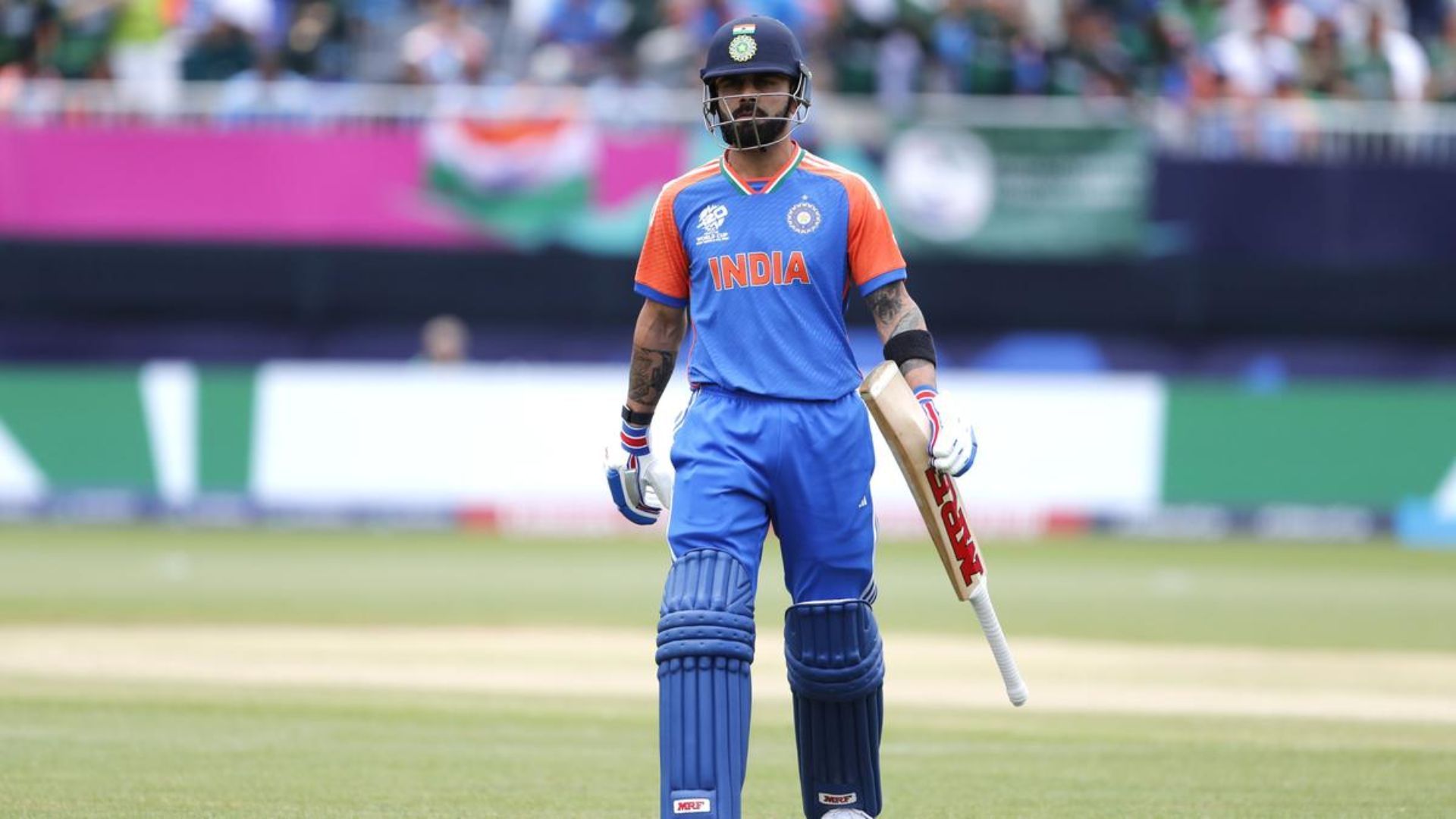 IND vs ENG: टी20 में इंग्लैंड के खिलाफ धमाल मचाते हैं किंग कोहली, सेमीफाइनल में होगी विराट की वापसी!