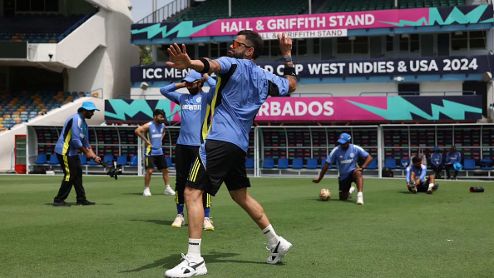 IND vs SA Final: साउथ अफ्रीका के खिलाफ फाइनल से पहले भारत ने रद्द किया प्रैक्टिस सेशन, बड़ी वजह आई सामने IND vs SA Final: साउथ अफ्रीका के खिलाफ फाइनल से पहले भारत ने रद्द किया प्रैक्टिस सेशन, बड़ी वजह आई सामने