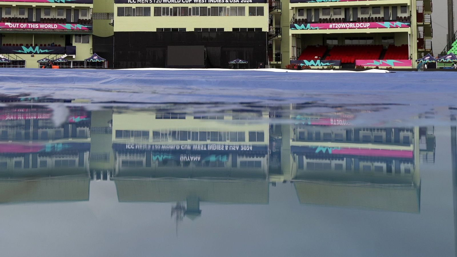 T20 World Cup 2024 Final: बारबाडोस में मैच से पहले भारी बारिश, क्या IND vs SA का खिताबी मुकाबला भी धुल जाएगा? जानें लेटेस्ट वेदर अपडेट T20 World Cup 2024 Final: बारबाडोस में मैच से पहले भारी बारिश, क्या IND vs SA का खिताबी मुकाबला भी धुल जाएगा? जानें लेटेस्ट वेदर अपडेट