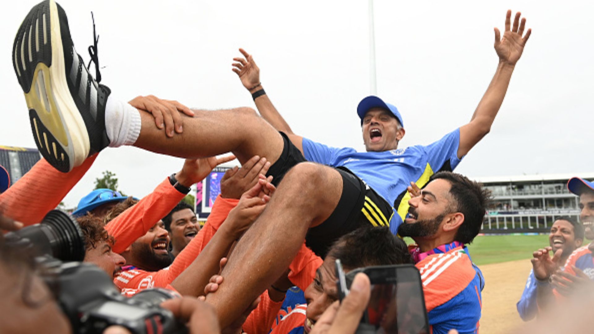 Virat Kohli-Dravid: खराब फॉर्म से जूझने वाले विराट कोहली को फाइनल के लिए द्रविड़ ने कैसे किया था तैयार, सामने आई सच्चाई