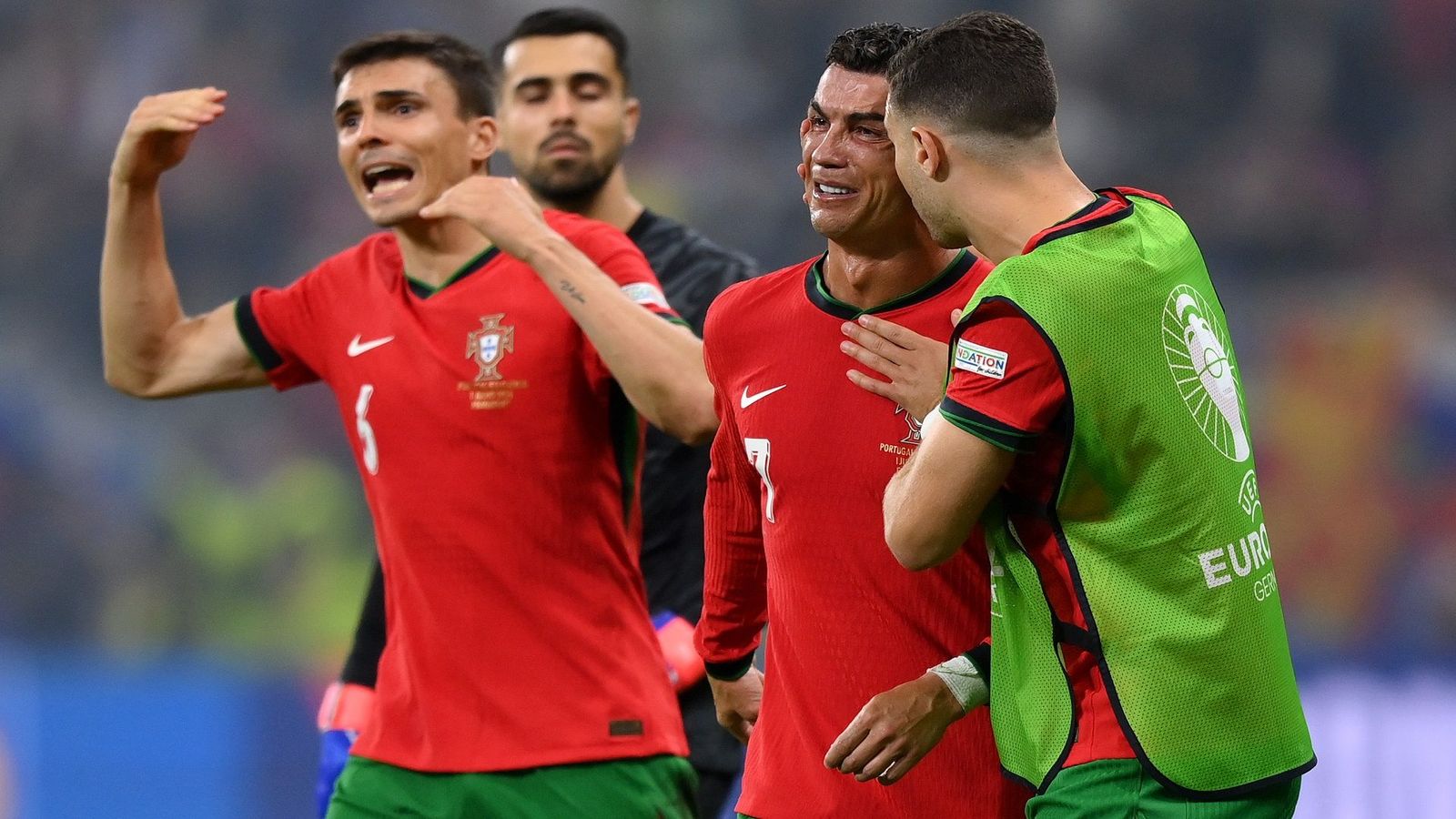 Euro 2024: रोनाल्डो ने गंवाई पेनल्टी तो डिएगो कोस्टा बने संकटमोचक, पेनल्टी में स्लोवेनिया को हरा क्वार्टर फाइनल में पहुंचा पुर्तगाल Euro 2024: रोनाल्डो ने गंवाई पेनल्टी तो डिएगो कोस्टा बने संकटमोचक, पेनल्टी में स्लोवेनिया को हरा क्वार्टर फाइनल में पहुंचा पुर्तगाल