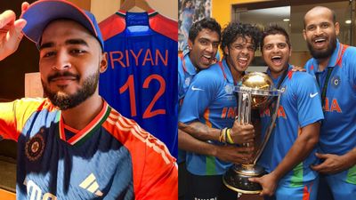रियान पराग के 'मैं वर्ल्ड कप नहीं देखना चाहता' बयान पर भारतीय क्रिकेटर ने लगाई लताड़, देशभक्ति पर सवाल उठा, कहा- युवाओं को... टीम इंडिया की जर्सी में रियान पराग, वर्ल्ड कप ट्रॉफी के साथ अश्विन, श्रीसंत, रैना और पठान