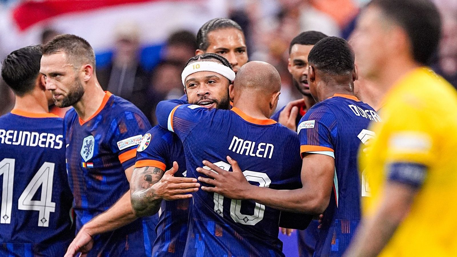 Euro 2024: 16 साल में पहली बार यूरो के क्वार्टर फाइनल में पहुंचा नेदरलैंड्स, रोमानिया को हरा रचा इतिहास, तुर्की ने ऑस्ट्रिया को चटाई धूल Euro 2024: 16 साल में पहली बार यूरो के क्वार्टर फाइनल में पहुंचा नेदरलैंड्स, रोमानिया को हरा रचा इतिहास, तुर्की ने ऑस्ट्रिया को चटाई धूल