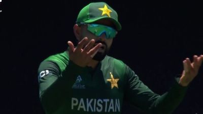 टी20 वर्ल्ड कप से बाहर होने के बाद पाकिस्तान क्रिकेट में भूचाल! हेड कोच और टीम मैनेजर ने अपनी रिपोर्ट में ऐसा क्या कह दिया? बाबर आजम.