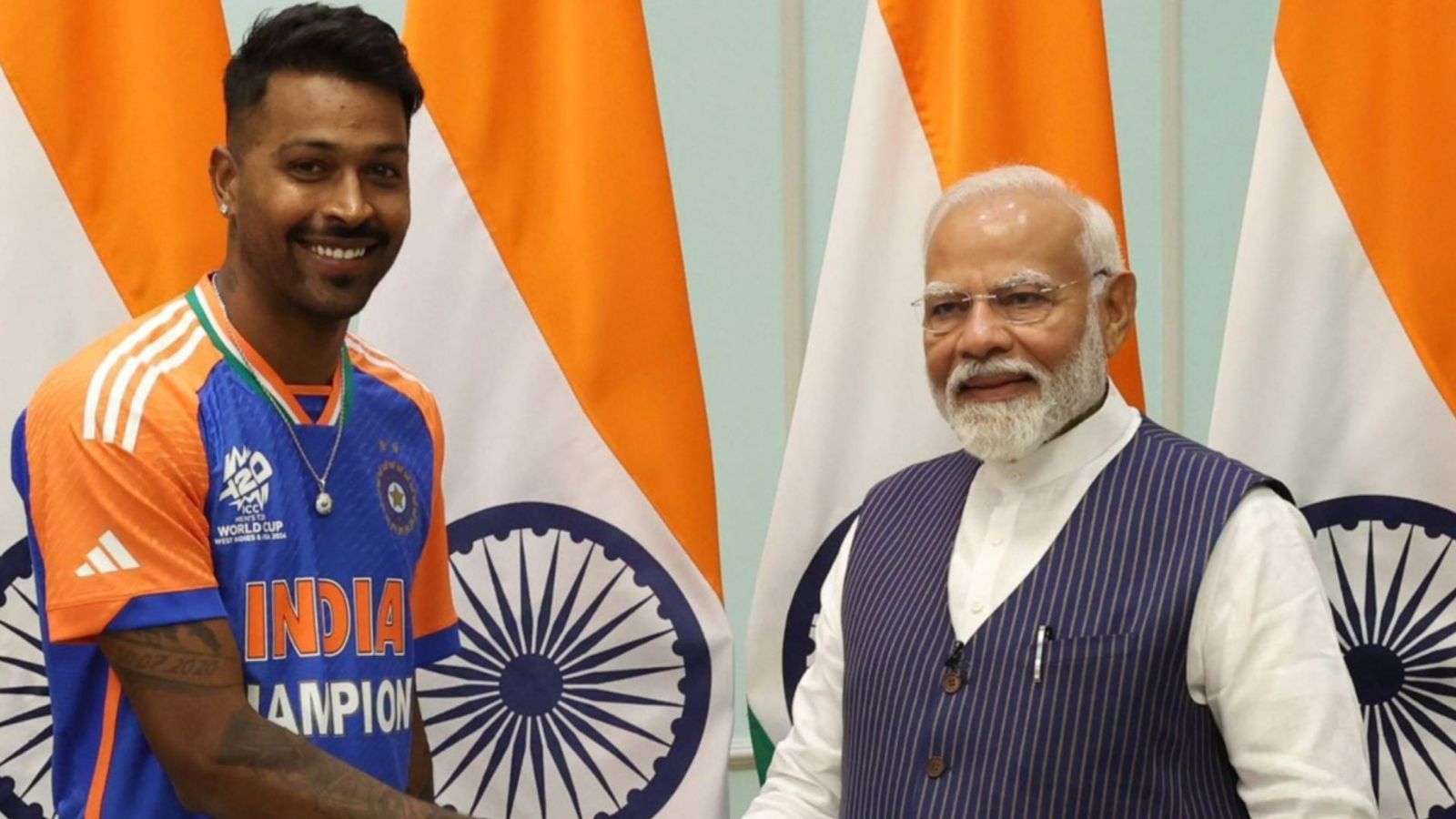 पीएम नरेंद्र मोदी के सामने छलका हार्दिक पंड्या का दर्द, बुरे समय को याद कर कहा- 'मैदान पर गया तो लोगों ने खूब खिल्ली उड़ाई' पीएम नरेंद्र मोदी के सामने छलका हार्दिक पंड्या का दर्द, बुरे समय को याद कर कहा- 'मैदान पर गया तो लोगों ने खूब खिल्ली उड़ाई'