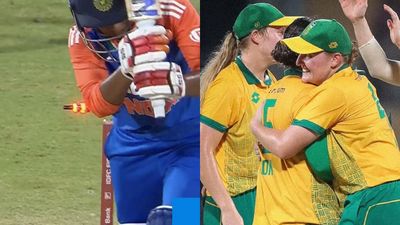 IND W vs SA W: टीम इंडिया पर भारी पड़ी ताजमिन ब्रिट्स की तूफानी पारी, अंत तक लड़ती रहीं हरमन- जेमिमा , अफ्रीकी टीम ने 12 रन से जीता पहला टी20 विकेट का जश्न मनाती साउथ अफ्रीका की महिला टीम
