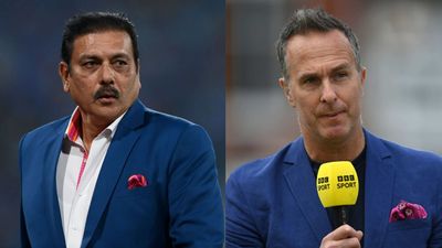 टीम इंडिया पर हमला बोलने वाले माइकल वॉन को रवि शास्त्री ने लगाई फटकार, कहा- 'भारत को परवाह नहीं, तुमने तो वर्ल्ड कप भी नहीं जीता रवि शास्त्री और माइकल वॉन