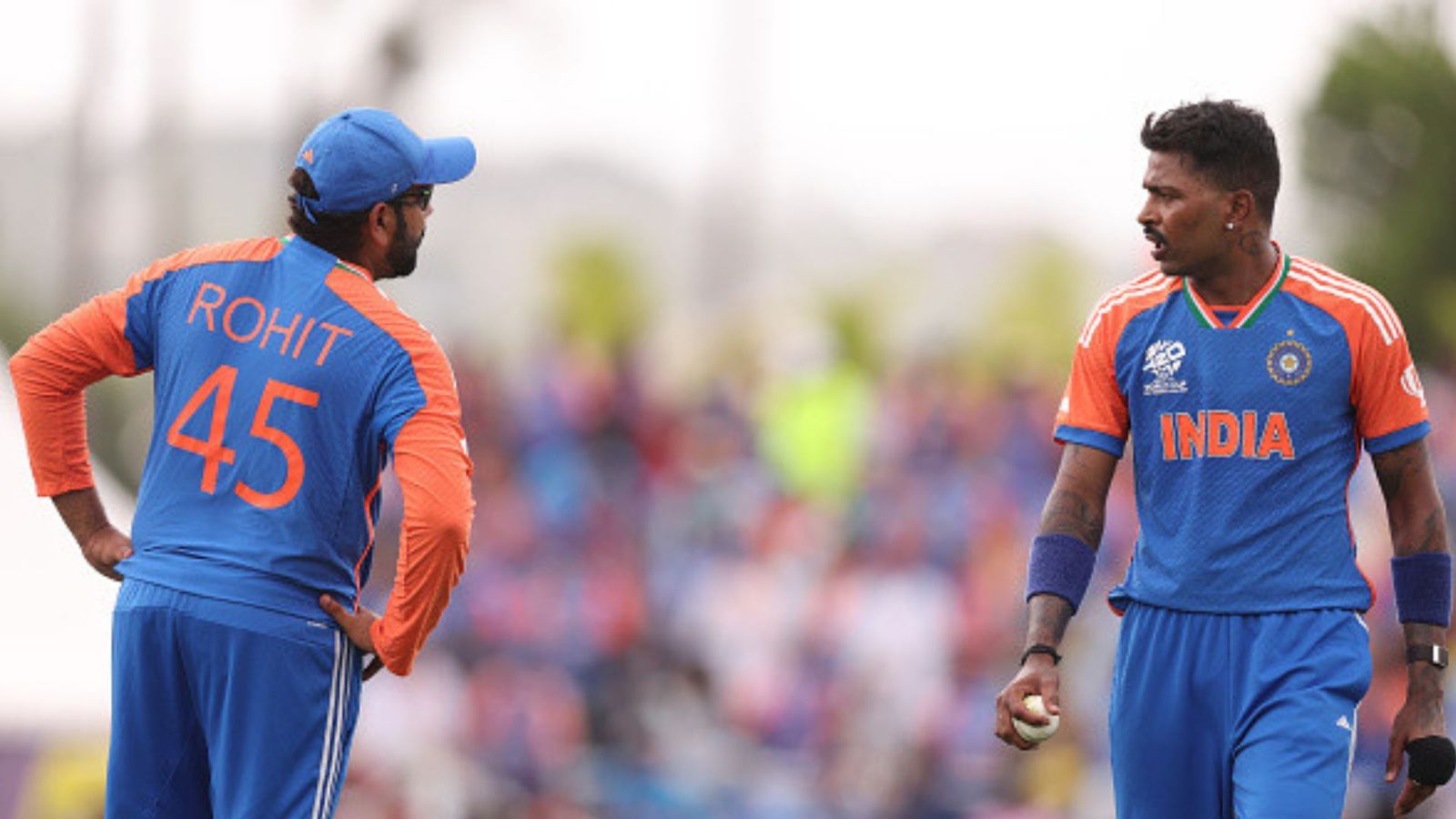 Exclusive : हार्दिक पंड्या की कामयाबी में रोहित शर्मा का बड़ा हाथ, सुनील गावस्कर ने कहा - घमंड को किनारे रखकर... Exclusive : हार्दिक पंड्या की कामयाबी में रोहित शर्मा का बड़ा हाथ, सुनील गावस्कर ने कहा - घमंड को किनारे रखकर...