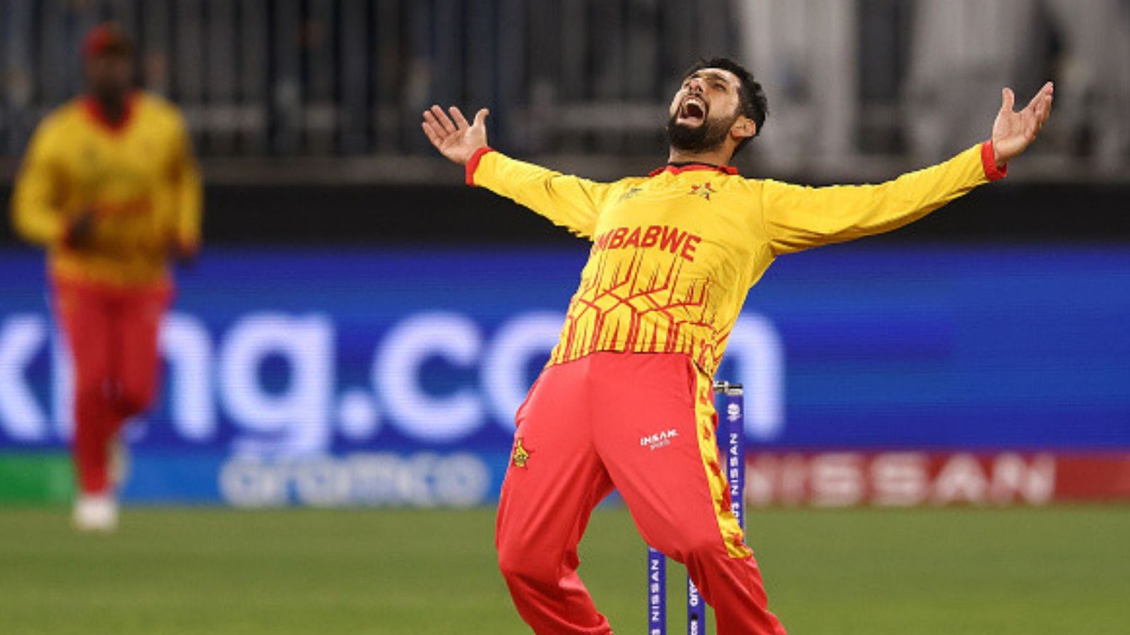 IND vs ZIM : जिम्बाब्वे की जीत के बाद टीम इंडिया के सिकंदर रजा ने लिए मजे, कहा - 'ऐसी पिच नहीं थी की 102 पर सिमट जाए' IND vs ZIM : जिम्बाब्वे की जीत के बाद टीम इंडिया के सिकंदर रजा ने लिए मजे, कहा - 'ऐसी पिच नहीं थी की 102 पर सिमट जाए'