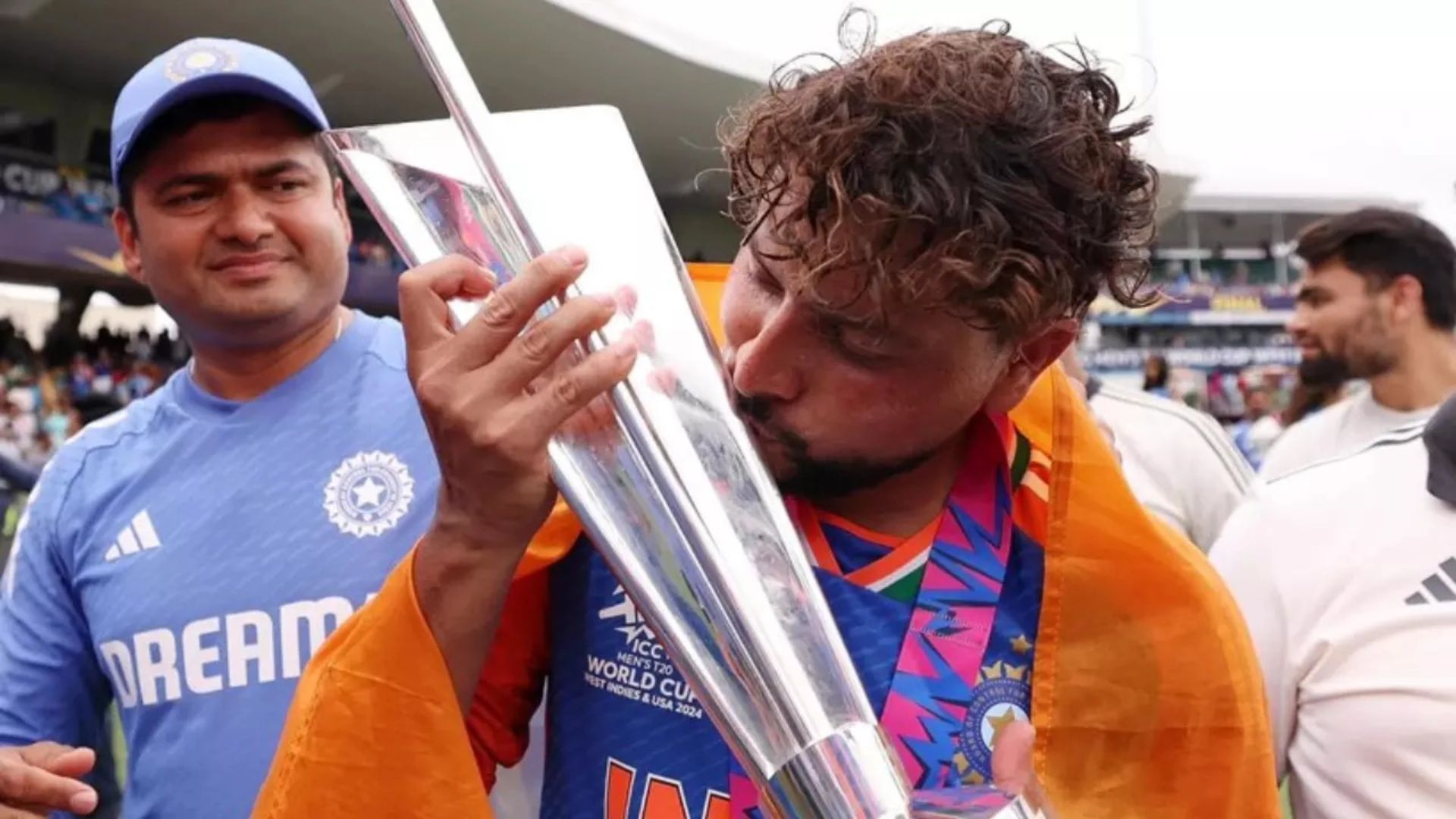 विराट कोहली-सूर्यकुमार यादव नहीं कुलदीप ने इस खिलाड़ी के लिए जीता वर्ल्ड कप, बोले- 'यह ट्रॉफी उनके लिए' 