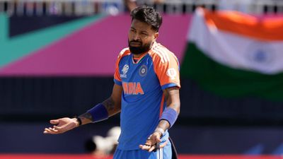 टी20 में वर्ल्ड चैंपियन बनने के बाद हार्दिक पंड्या को लगा बड़ा झटका, छिन गई स्टार ऑलराउंडर की बादशाहत टीम इंडिया के ऑलराउंडर हार्दिक पंड्या