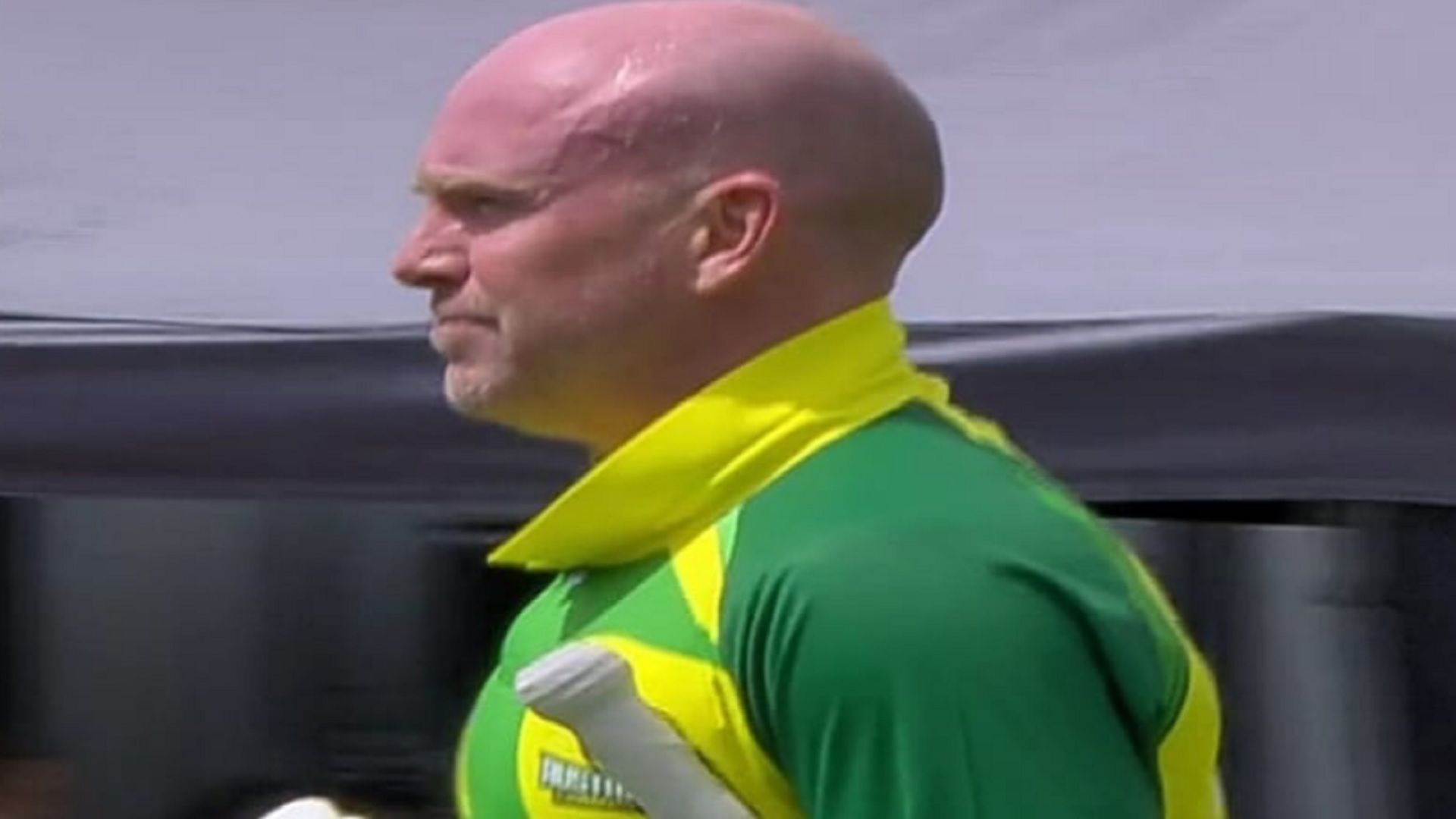 12 चौके, 7 छक्‍के, 37 साल के ऑस्ट्रेलियाई बल्‍लेबाज ने बरपाया कहर, तूफानी शतक ठोक टीम को दिलाई जीत