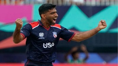 MLC: 3.4 ओवर, 18 रन और तीन विकेट, फिर टूटा सौरभ नेत्रवलकर का कहर, खौफ में आया पाकिस्तानी बल्लेबाज सौरभ नेत्रवलकर MLC 2024 में सबसे ज्यादा विकेट लेने वाले गेंदबाज बने