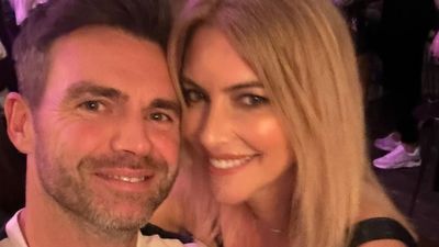 कौन है जेम्स एंडरसन की पत्नी जो शादीशुदा होने के बावजूद खुद को 'विधवा' बताती हैं, वजह आई सामने जेम्स एंडरसन और डेनियला 2005 से शादीशुदा है.