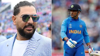 युवराज सिंह ने अपनी ऑल टाइम प्लेइंग इलेवन में एमएस धोनी को नहीं दी जगह, रोहित-विराट समेत इन 3 भारतीयों को किया शामिल युवराज सिंह और एमएस धोनी