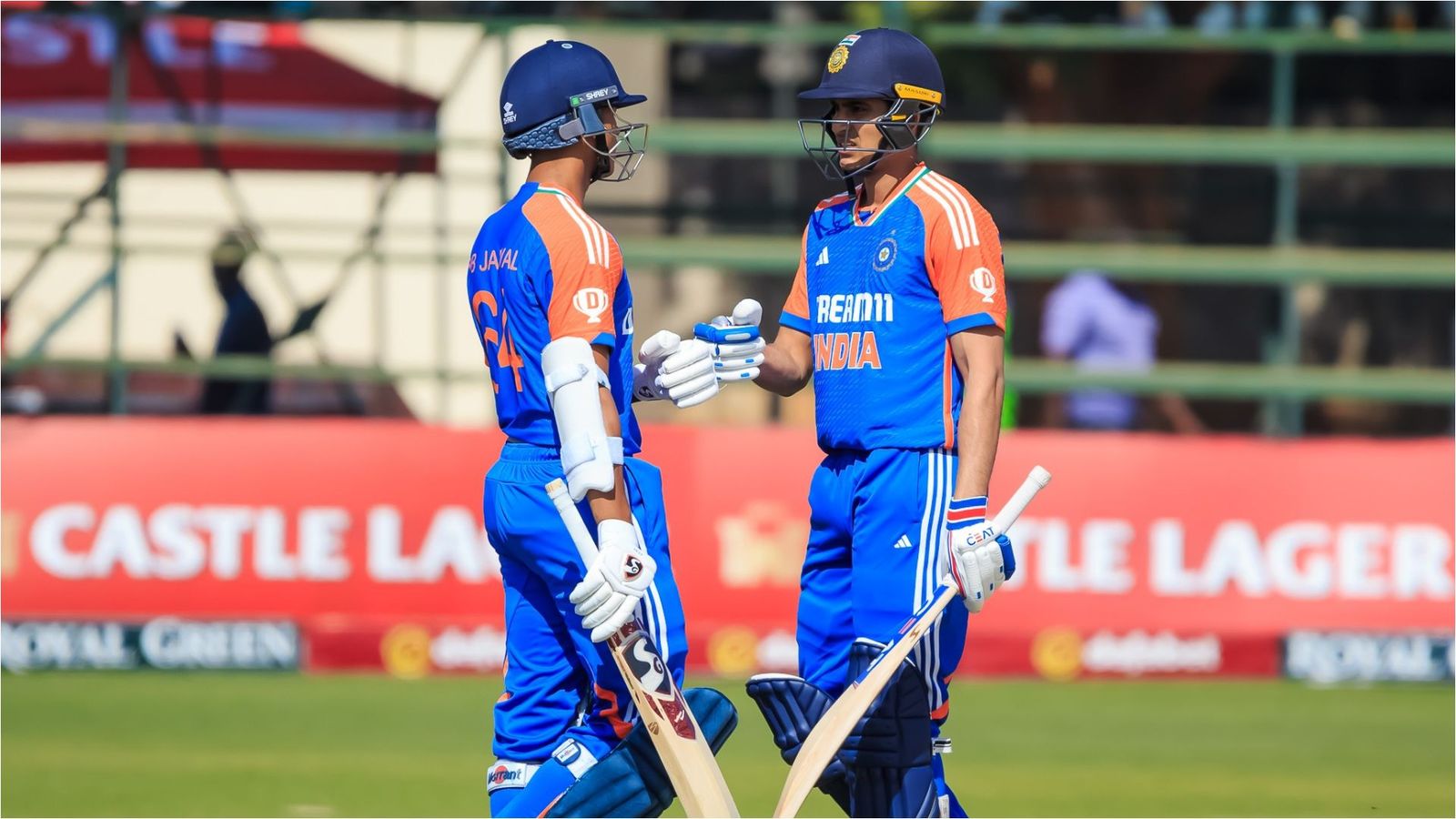 IND vs ZIM: यशस्वी जायवाल का शतक चूका तो फैंस ने शुभमन गिल को बनाया निशाना, कहा- 'ऐसा सेल्फिश खिलाड़ी नहीं देखा' IND vs ZIM: यशस्वी जायवाल का शतक चूका तो फैंस ने शुभमन गिल को बनाया निशाना, कहा- 'ऐसा सेल्फिश खिलाड़ी नहीं देखा'