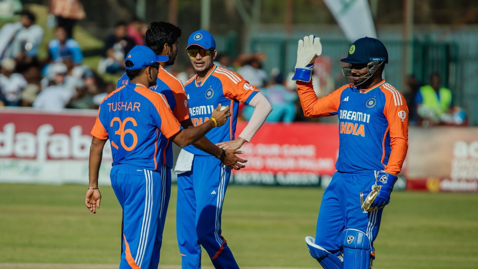 IND vs ZIM: मुकेश कुमार के चौके से भारत ने जिम्बाब्वे को चौथी बार पीटा, शुभमन गिल की टीम इंडिया ने 4-1 से जीती सीरीज IND vs ZIM: मुकेश कुमार के चौके से भारत ने जिम्बाब्वे को चौथी बार पीटा, शुभमन गिल की टीम इंडिया ने 4-1 से जीती सीरीज