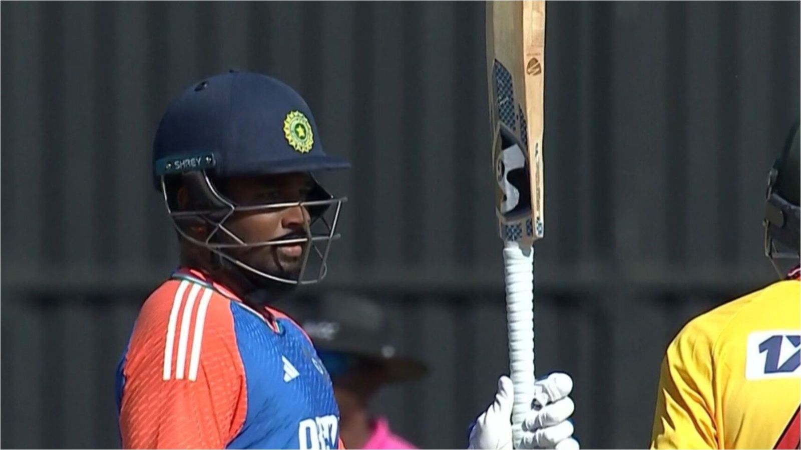 IND vs ZIM: जिम्बाब्वे के खिलाफ अर्धशतक और छक्कों की बौछार के साथ धोनी- रोहित की लिस्ट में शामिल हुए संजू सैमसन, 302 पर पहुंचा बल्लेबाज IND vs ZIM: जिम्बाब्वे के खिलाफ अर्धशतक और छक्कों की बौछार के साथ धोनी- रोहित की लिस्ट में शामिल हुए संजू सैमसन, 302 पर पहुंचा बल्लेबाज