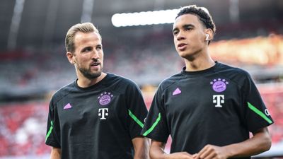 Euro 2024: हेरी केन, जमाल मुसियाला समेत छह खिलाड़ियों को मिला गोल्डन बूट, जानिए यूरोपियन फुटबॉल ने क्यों उठाया यह कदम हेरी केन, जमाल मुसियाला दोनों बायर्न म्यूनिख के लिए खेलते हैं.