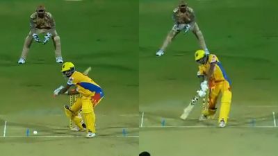 गेंद के बाद आर अश्विन का बल्ले से भी धमाका, 20 गेंदों में उड़ा डाले 45 रन, पहली बार ओपनिंग में आजमाया हाथ टीएनपीएल के दौरान बल्लेबाजी के दौरान आर अश्विन